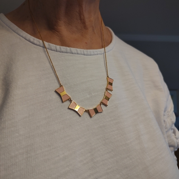 Kate Spade Blush Enamel Bow Necklace EUC - Picture 3 of 7